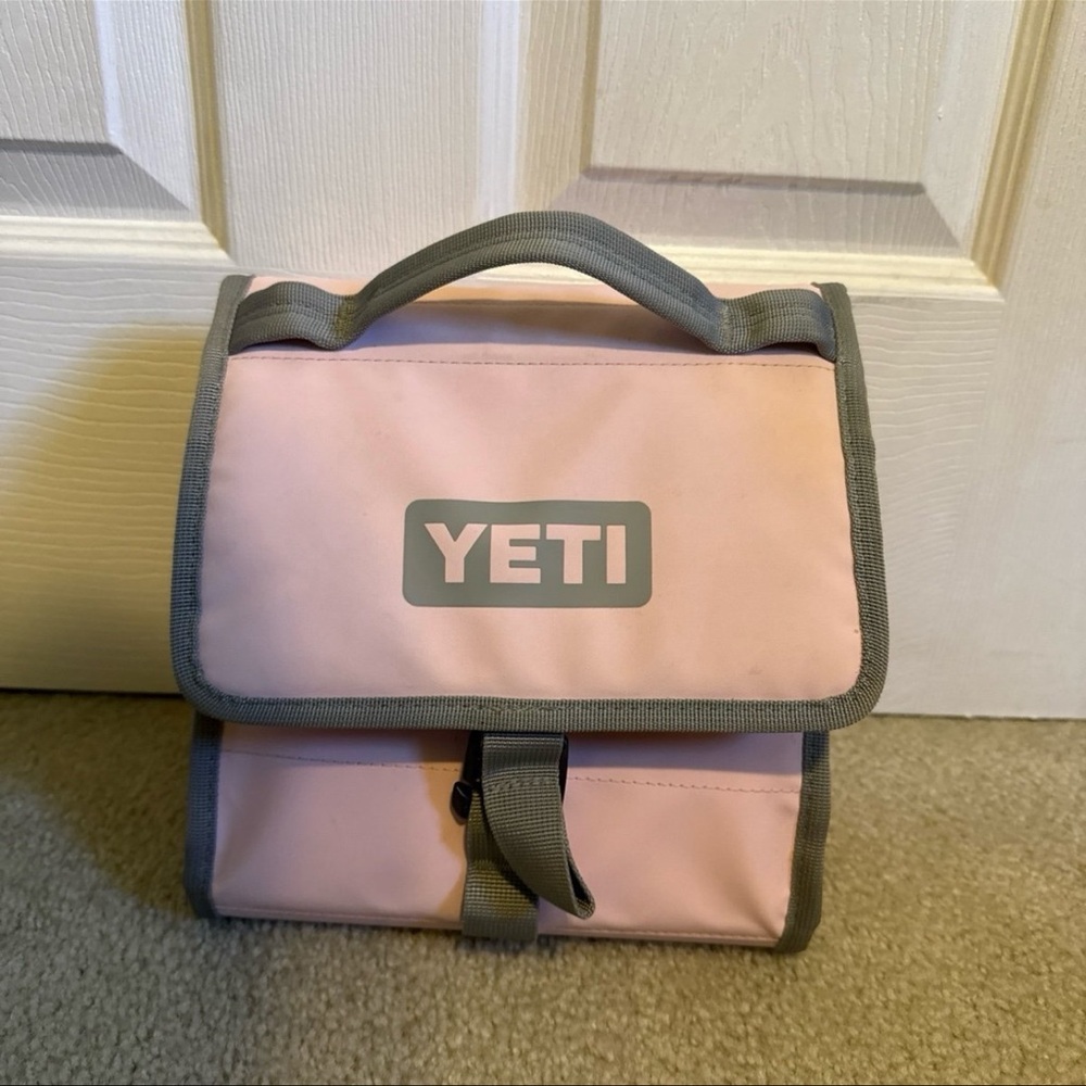 Yeti Day Trip Lunch Bag- Ice Pink